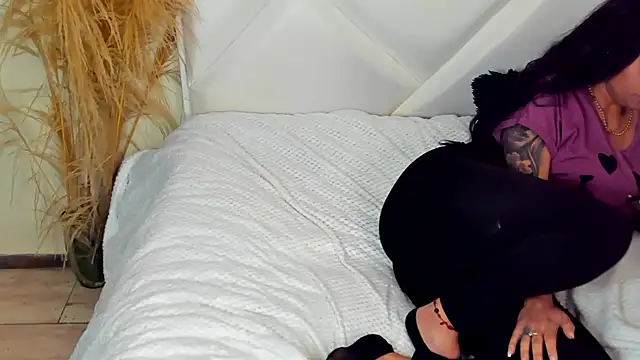 ScarlethNatasha online show from October 2025 04:41:02 AM