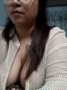 rosegloss69 online show from December 2024 06:35:01 AM