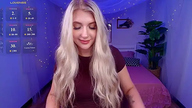 Evacadooo online show from July 2026 03:13:01 AM