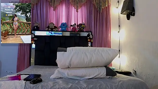 chloe vasquez710 online show from March 2025 08:10:01 PM