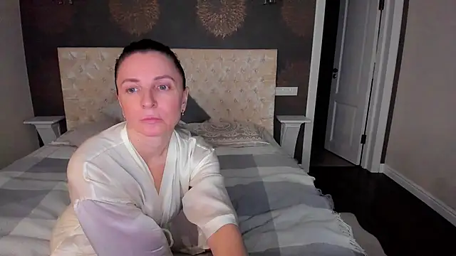 Snapshot of AllisonWilliams chatting on December 2024 06:05:02 PM AllisonWilliams online show from December 2024 06:05:02 PM