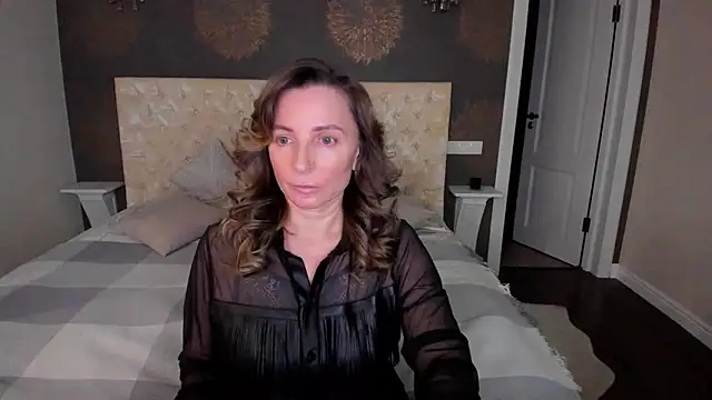 Snapshot of AllisonWilliams chatting on January 2025 05:08:01 PM AllisonWilliams online show from January 2025 05:08:01 PM