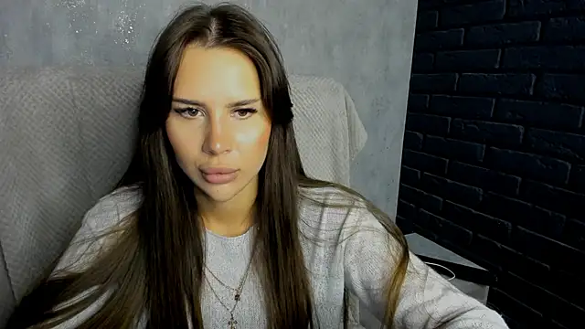 Snapshot of SuraMune chatting on February 2026 05:36:02 PM SuraMune online show from February 2026 05:36:02 PM