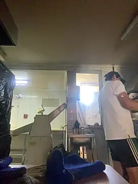 Snapshot of Adan69x chatting on February 2026 04:00:02 PM Adan69x online show from February 2026 04:00:02 PM