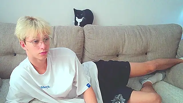 Ostin meow online show from December 2024 08:20:01 AM