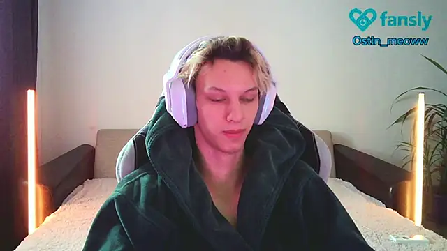 Ostin meow online show from February 2025 07:29:02 AM