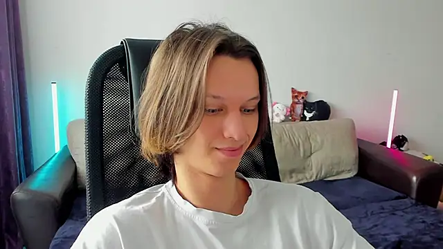 Ostin meow online show from April 2026 09:46:02 AM