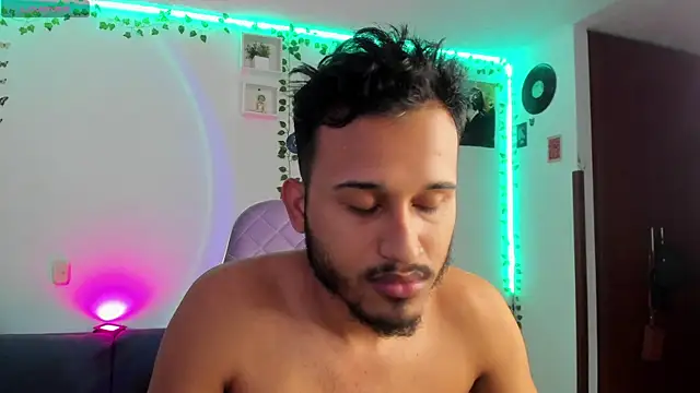 Raf brunette online show from December 2024 01:30:02 PM