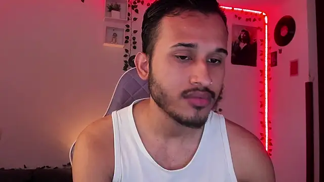 Raf brunette online show from February 2025 12:05:02 PM