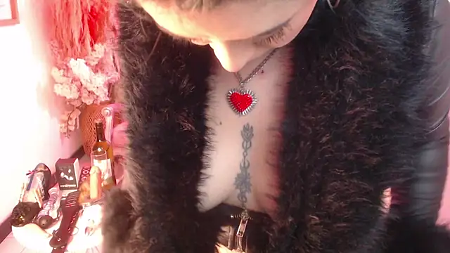 Snapshot of scarleth_blue chatting on November 2025 03:04:01 AM scarleth blue online show from November 2025 03:04:01 AM