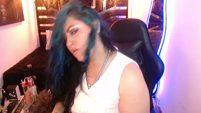 Snapshot of scarleth_blue chatting on April 2026 03:06:01 AM scarleth blue online show from April 2026 03:06:01 AM