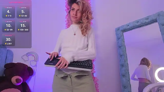 Snapshot of summer_sweet_ chatting on December 2024 10:38:02 AM summer sweet online show from December 2024 10:38:02 AM