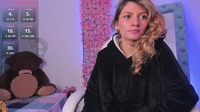 Snapshot of summer_sweet_ chatting on December 2024 07:18:01 AM summer sweet online show from December 2024 07:18:01 AM