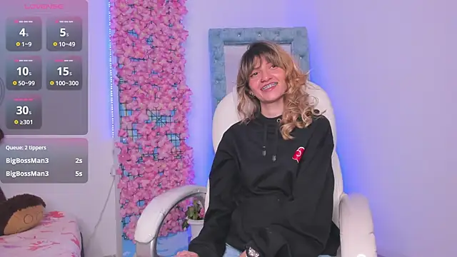 Snapshot of summer_sweet_ chatting on January 2025 04:22:02 AM summer sweet online show from January 2025 04:22:02 AM