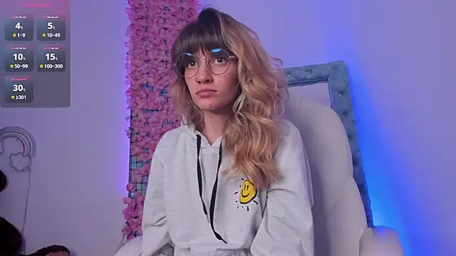 Snapshot of summer_sweet_ chatting on February 2025 09:52:01 AM summer sweet online show from February 2025 09:52:01 AM