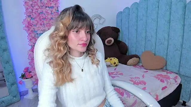 Snapshot of summer_sweet_ chatting on February 2025 05:13:01 AM summer sweet online show from February 2025 05:13:01 AM