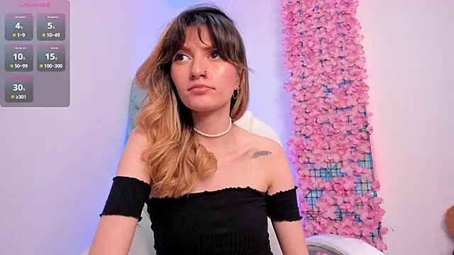 Snapshot of summer_sweet_ chatting on March 2025 11:09:02 PM summer sweet online show from March 2025 11:09:02 PM