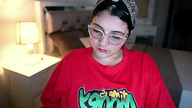 Camilaa bueno online show from February 2026 11:44:01 PM