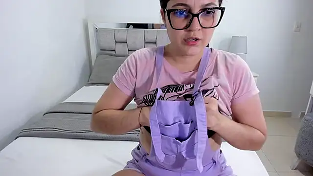 Camilaa bueno online show from July 2026 01:41:01 AM
