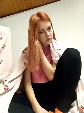 Snapshot of ella_grays chatting on January 2025 10:52:01 PM ella grays online show from January 2025 10:52:01 PM