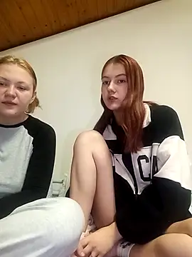 Snapshot of ella_grays chatting on February 2025 07:25:02 PM ella grays online show from February 2025 07:25:02 PM