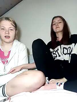 Snapshot of ella_grays chatting on March 2025 06:14:01 PM ella grays online show from March 2025 06:14:01 PM