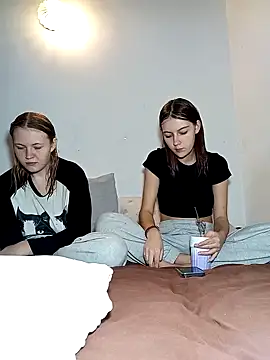 Snapshot of ella_grays chatting on October 2025 06:40:01 PM ella grays online show from October 2025 06:40:01 PM