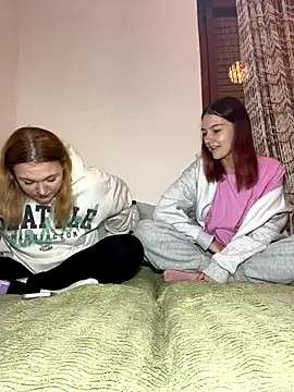 Snapshot of ella_grays chatting on October 2025 06:08:02 PM ella grays online show from October 2025 06:08:02 PM