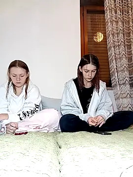 Snapshot of ella_grays chatting on November 2025 07:26:01 PM ella grays online show from November 2025 07:26:01 PM