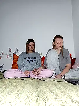 ella grays online show from March 2026 06:36:01 PM