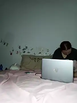 ella grays online show from June 2026 05:07:01 PM
