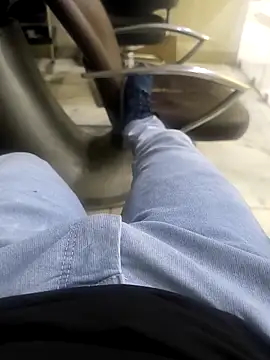 Snapshot of faaseel chatting on March 2025 10:05:02 AM faaseel online show from March 2025 10:05:02 AM