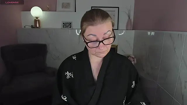 AlexandraKind online show from January 2025 02:41:01 AM