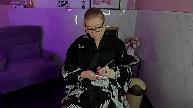 AlexandraKind online show from January 2025 01:56:02 PM