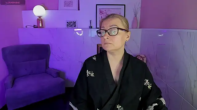 AlexandraKind online show from January 2025 04:36:01 PM