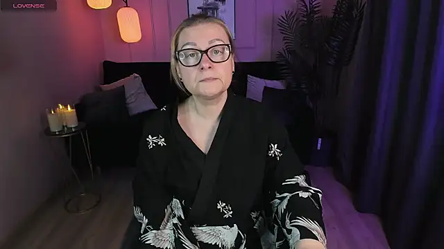 AlexandraKind online show from January 2025 08:40:01 PM