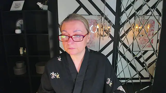 AlexandraKind online show from October 2025 01:41:02 PM