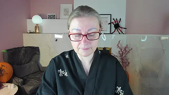 AlexandraKind online show from October 2025 01:35:02 PM