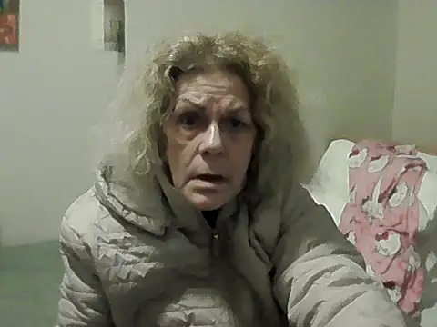 housewife shantie online show from February 2026 02:58:02 PM