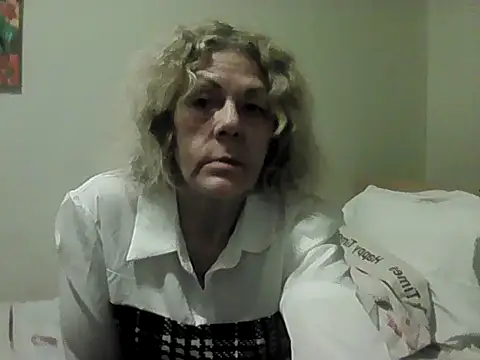 housewife shantie online show from March 2026 06:14:01 PM