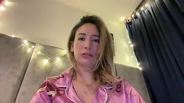 Gabby cruz  online show from December 2024 03:08:02 AM