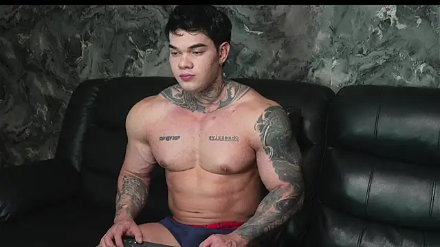 Justin Clark online show from November 2025 12:56:01 AM