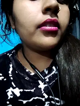 Snapshot of Love-Veronica chatting on February 2026 01:05:02 PM Love-Veronica online show from February 2026 01:05:02 PM