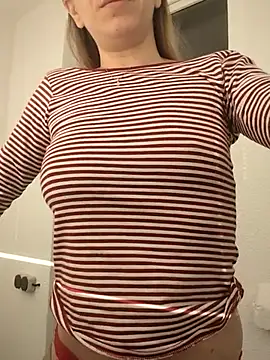 Snapshot of TerrasWildlife chatting on March 2025 03:29:01 PM TerrasWildlife online show from March 2025 03:29:01 PM