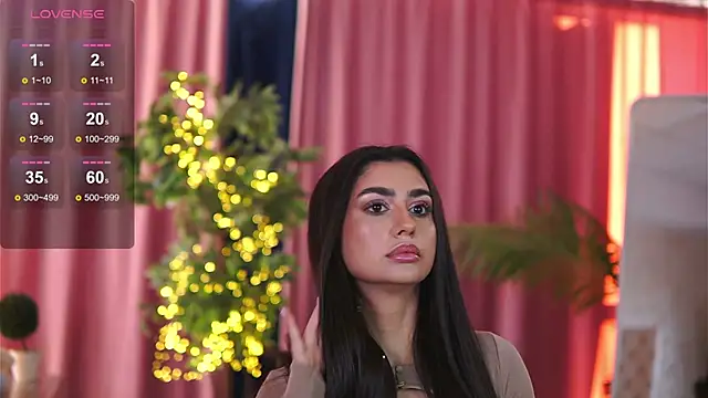 Snapshot of YemayaLuna chatting on January 2025 07:23:01 AM YemayaLuna online show from January 2025 07:23:01 AM