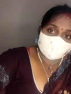 Snapshot of Sexy_Radhikaa chatting on March 2025 06:03:02 AM Sexy Radhikaa online show from March 2025 06:03:02 AM