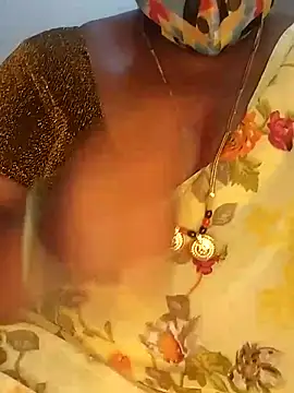 Snapshot of Sexy_Radhikaa chatting on November 2025 03:06:02 AM Sexy Radhikaa online show from November 2025 03:06:02 AM