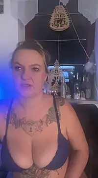 Snapshot of Inked_blondi chatting on December 2024 11:03:02 PM Inked blondi online show from December 2024 11:03:02 PM