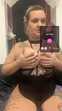 Snapshot of Inked_blondi chatting on January 2025 04:33:02 AM Inked blondi online show from January 2025 04:33:02 AM