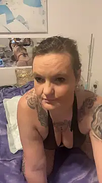 Snapshot of Inked_blondi chatting on January 2025 11:19:02 PM Inked blondi online show from January 2025 11:19:02 PM